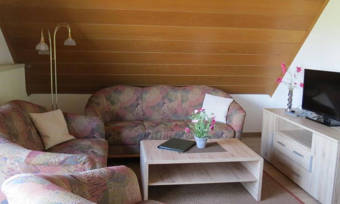 Neumagen-Dhron Apartment | Weitblick FEWO No. 11 Occupancy 2 pers/2 bedrooms - Holiday apartments "Haus Berghof"