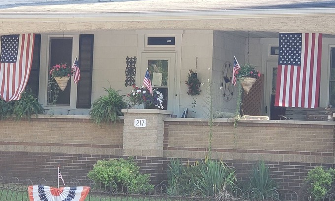 New Straitsville House | Welcome ATVS & Multiple Pets! No weight limits and multiple pets allowed.