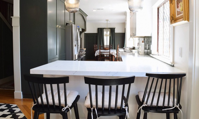 Bassett House | Welcome to Casa Milavidy – a historic Craftsman-style home with modern amenities