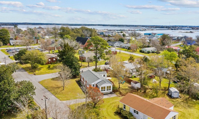 Swansboro House | Welcome to Flat on Fifth! Downtown Swansboro