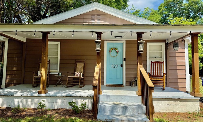 Prattville House | Welcome to Granny's house!