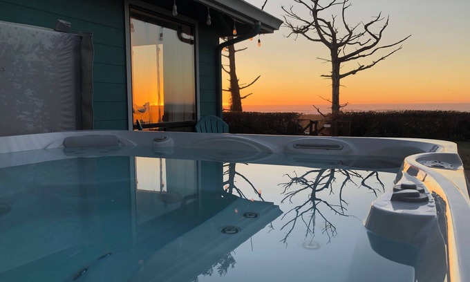 McKinleyville House | Welcome to Mermaid Cove: Your Luxurious Oceanfront Retreat