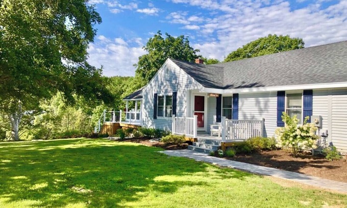 Boothbay House | Welcome to Morning View!