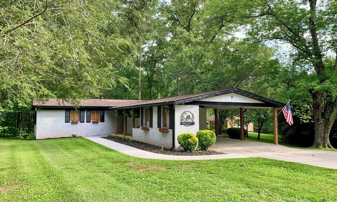 Blue Ridge House | Welcome to Nanny's Nest! Cozy Historic Home Just 1 Mile from Downtown Blue Ridge