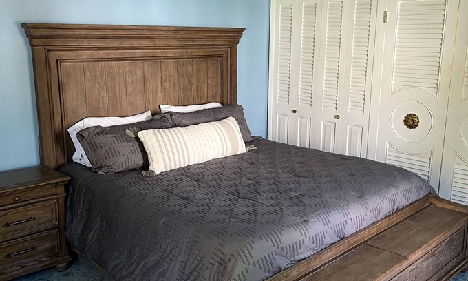 Wilmington House | Welcome to our charming mid-century capecod, located in the heart of Wilmington