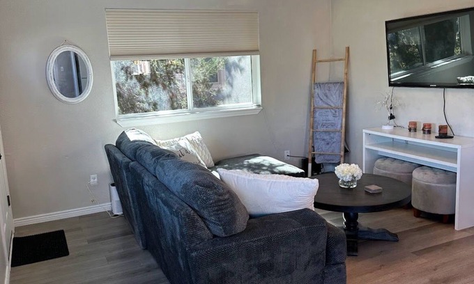 Erie House | Welcome to our charming cottage in the heart of downtown Erie!