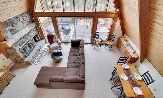 Hamlin Ski Chalet | Welcome to Palm Hideaway in The Hideout