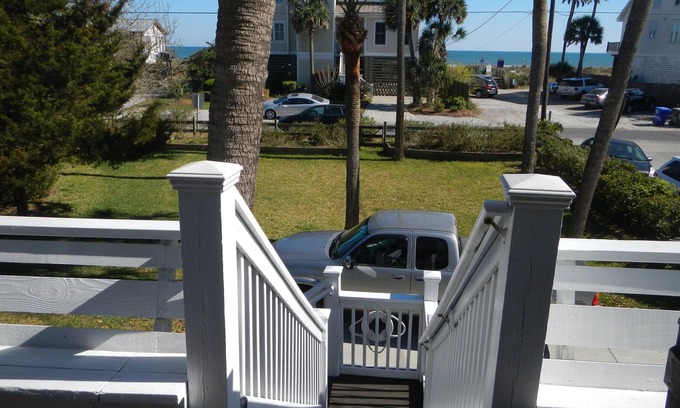 Folly Beach House | Welcome to Swell Cottage! Awesome Second Row Folly Beach with great ocean views.