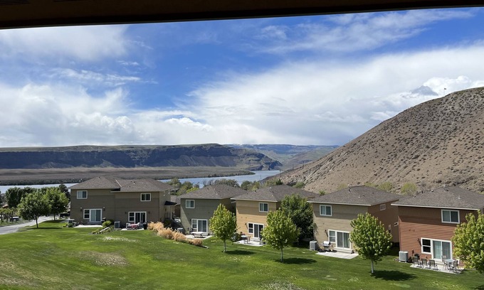 Quincy Condo | Welcome to the Bright Side!