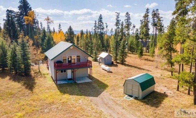 Island Park House | Welcome to The Knotty Pine!