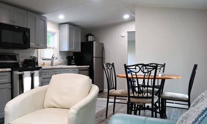 Newport House | Welcome to your home away from home!