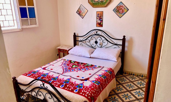 Essaouira Apartment | Welcoming 1-bedroom apartment in Essaouira with WiFi access