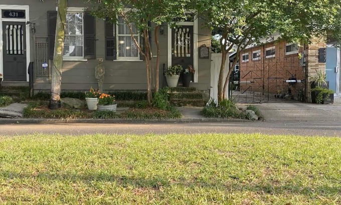 Algiers Point House | Welcoming 2-Bedroom in Historic Algiers Point Neighnorhood of New Orleans