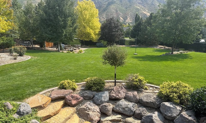 Alpine Apartment | Welcoming 3-bedroom apartment with fabulous views in Alpine