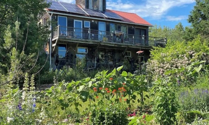 Franklin Apartment | Welcoming 4 bed Loft on Organic Farm-Near MDI & Wilderness