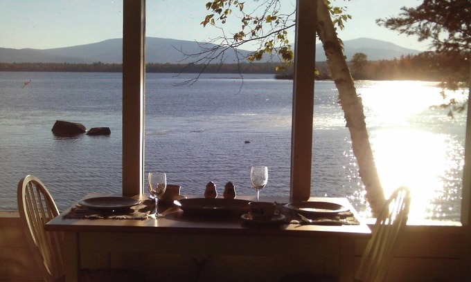 Roxbury Cottage | Welcoming 4-bedroom waterfront cottage with WiFi in charming Byron private beach