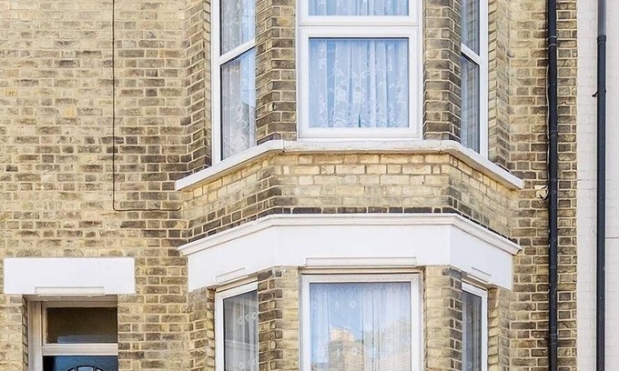 Gillingham Apartment | Welcoming Flat