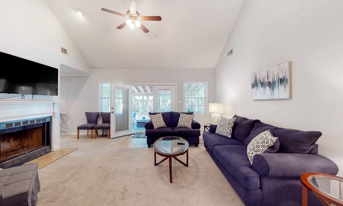 Savannah House | Well-appointed home with spacious backyard, firepit, streaming, & central AC