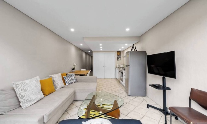 Redfern House | Well-Connected 4 BR House/Central station- 12 mins