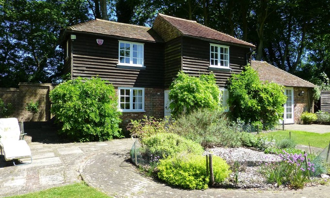 Denton House | Well Cottage - One Bedroom House, Sleeps 2