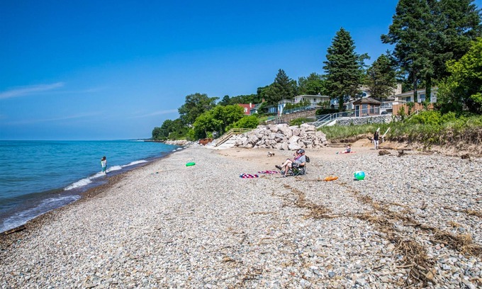 Grand Beach House | Well-Equipped Home near the Beach w/free WiFi, Beach Access, & more