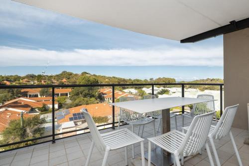 Mosman Park Apartment | WELL55 - Ocean Outlook
