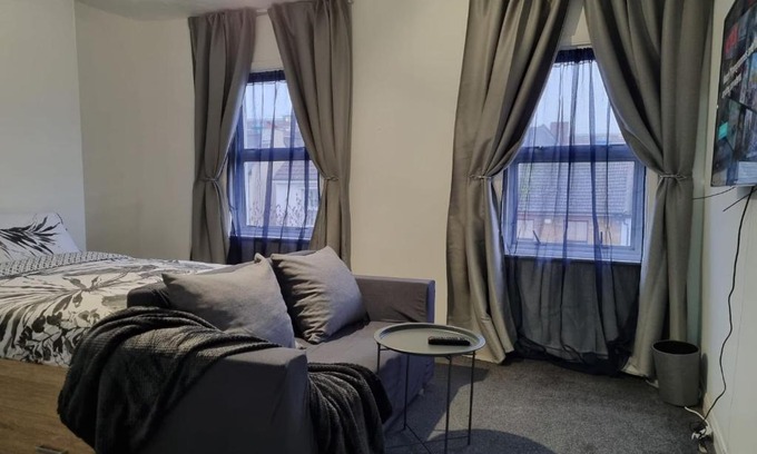 Gravesend House | Wellington L