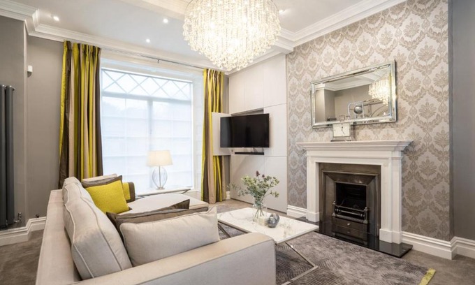 Cheltenham Apartment | Wellington Square - By Luxury Apartments