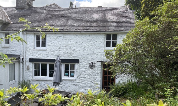 Machynlleth Other | Welsh Country Farmhouse