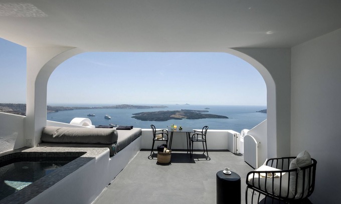 Imerovigli Villa | WeSense by Caldera Houses