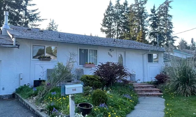 Langford House | West Coast Breeze