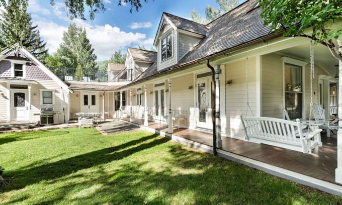West End House | West End Family Home