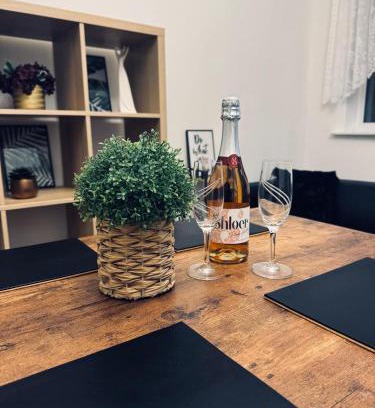 Crewe Apartment | West House - by Eazystays