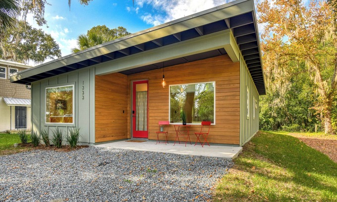 St. Augustine House | West King beautiful home. 3 Bedrooms, 2 baths, out