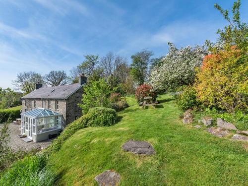 Llandysul House | West Llwyn - Uk41757