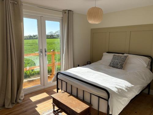 Camrose House | West Lodge