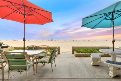 Santa Ana Heights House | West Newport Duplex on the Sand with Patio-Sleeps 12