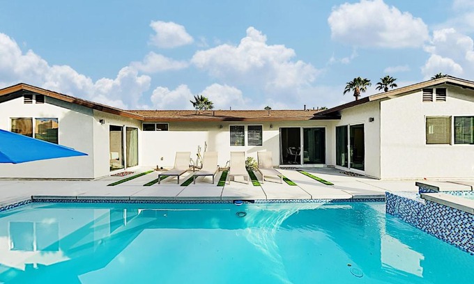 Racquet Club South House | West Nicola Escape Permit# 2719