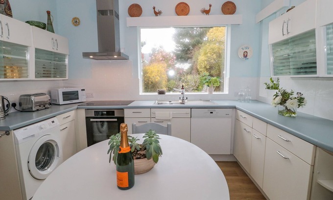 Boscombe Cottage | West Ridge