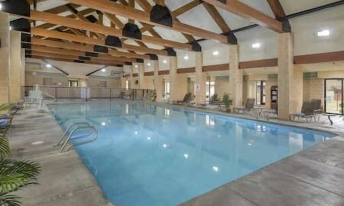 West Yellowstone Hotel | WEST YELLOWSTONE WORLDMARK-2BEDROOM SUITE-BALCONY!