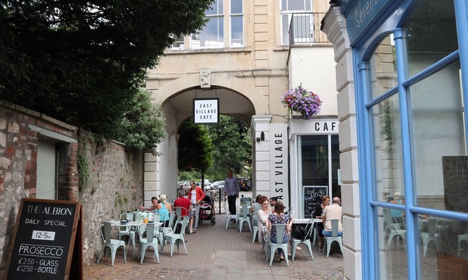 Clifton House | Westbourne Place Rooms - by Clifton Short Lets"