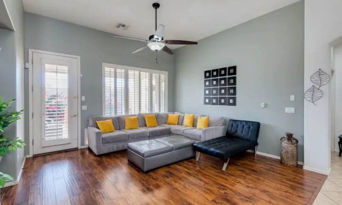 Rovey Farm Estates House | WESTGATE/DIMOND CASINO/GREAT LOCATION
