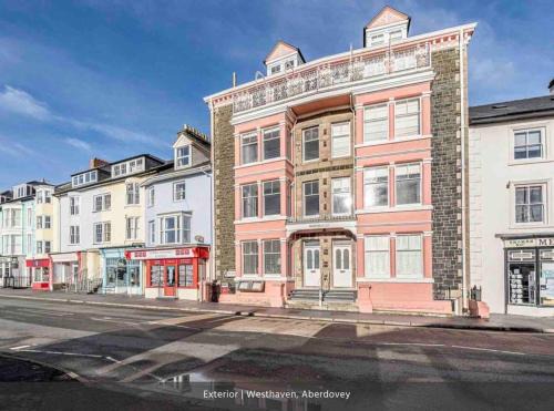 Aberdovey Apartment | Westhaven One