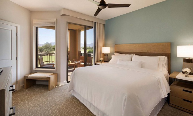 Kierland Resort | Westin Kierland Villas, WM Phoenix open PGA Golf 1 King, 1 Sofa Bed Sleeps 4