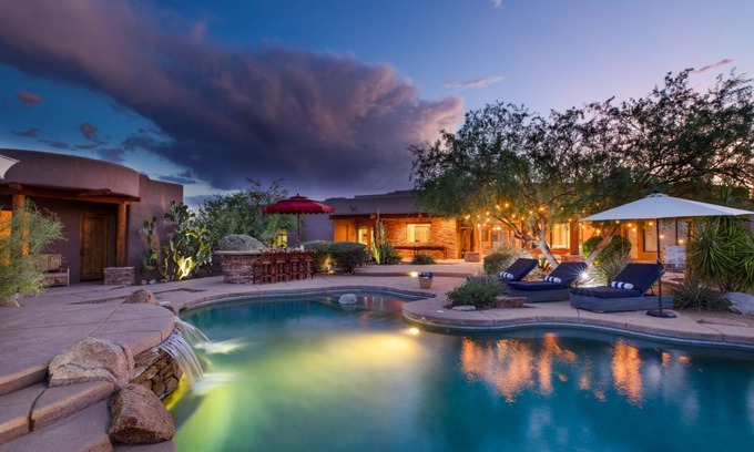 Sunrise Desert Vistas House | Westland by AvantStay Desert Oasis w/ Mountain View, Pool & Basketball Court!