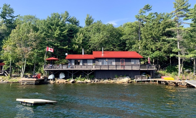 Georgian Bay Cottage | WestWind Georgian Bay Muskoka Cottage Retreat Private Access (Sleeps Max 8)