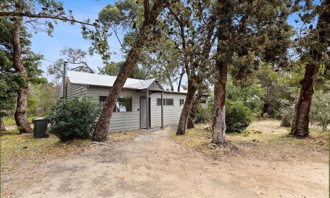 Forge Creek House | Westwind - Waterfront Retreat: Secluded lodges perfect for nature lovers