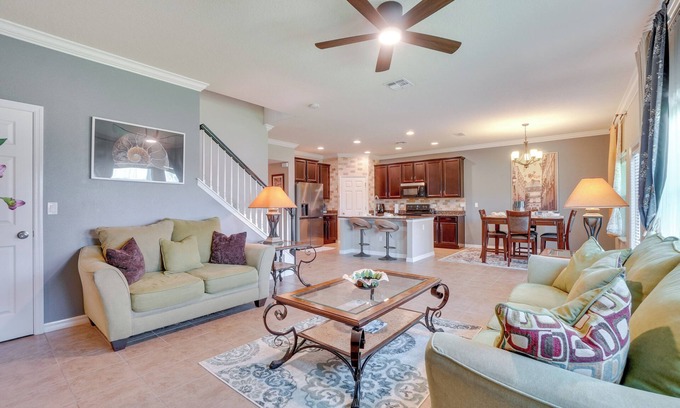 Orlando House | WFH, Relax & Enjoy At-Home Comforts in Orlando