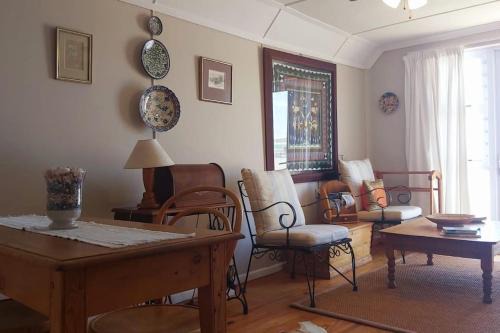 De Kelders Apartment | Whales, Waves and Walks - Beach Cottage