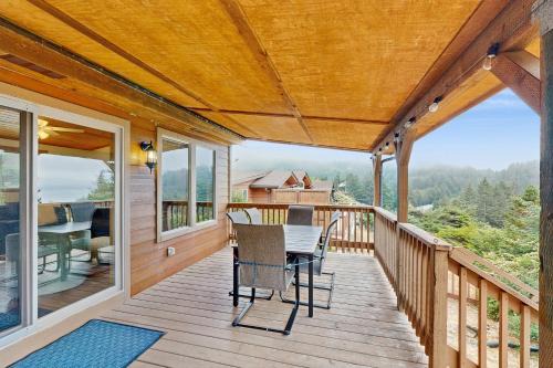 Brookings Apartment | Whaleshead Getaway